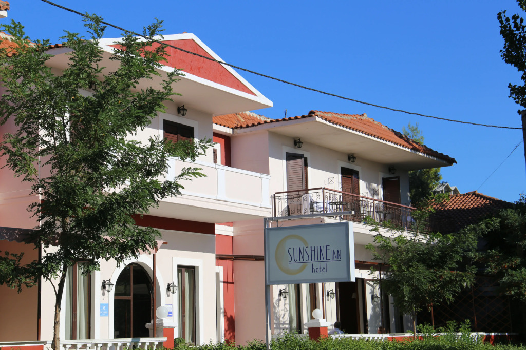 Отель Sunshine Inn