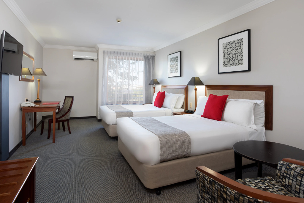 Отель Ramada by Wyndham Brisbane Windsor