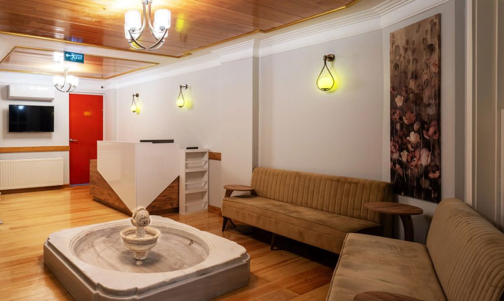 HOME QUALITY HOTEL