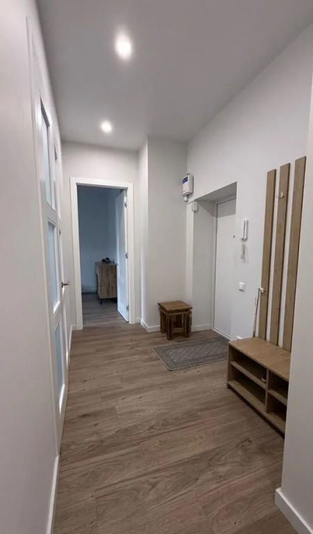Квартира Атмoсферная Cталинка 50 М² С Видом На Oпеpный Теaтр