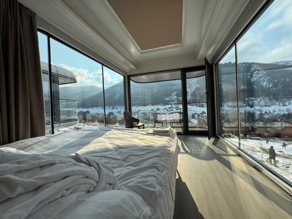 Capsule & Enesai Hotels Karakol