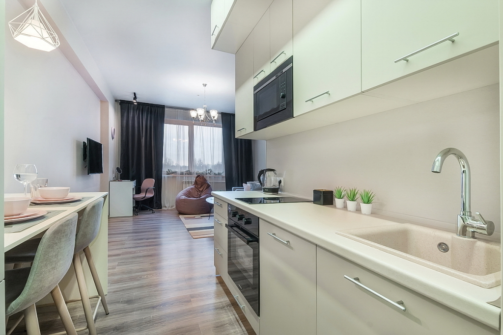 Апартаменты SKY INN Color Pink