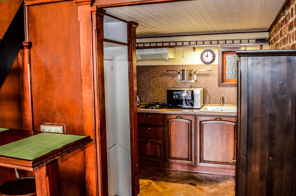 Квартира Antic Style Apartments