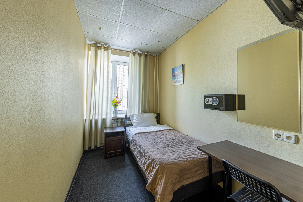 Mini-Hotel Entrance N2