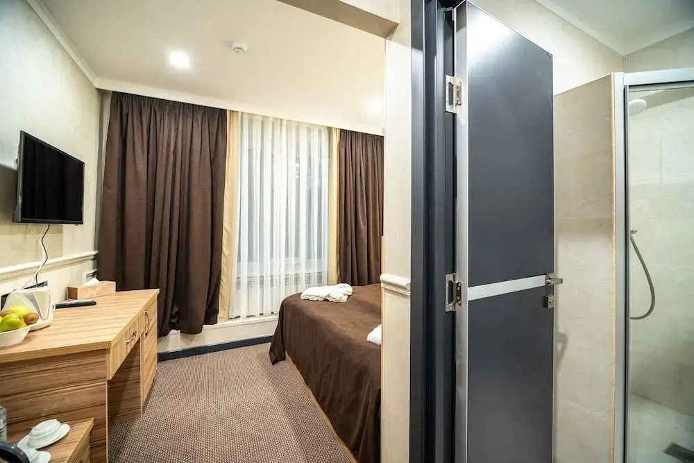 Mildom City Hotel