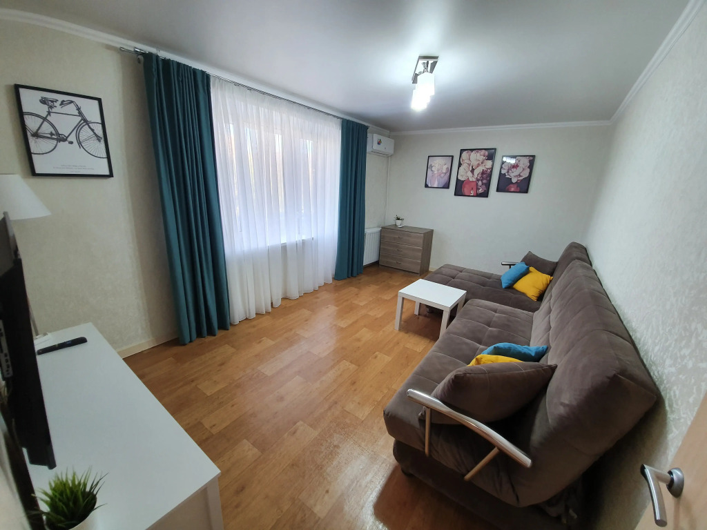 Квартира Виталий HouseRent Двухкомнатная по ул. Мира, 17