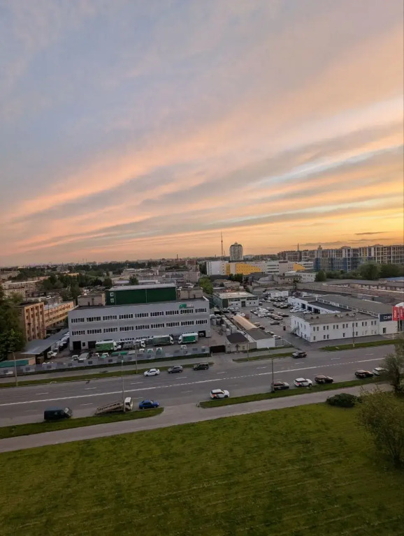 Квартира комфортная 2-х комнатная у метро Лесная