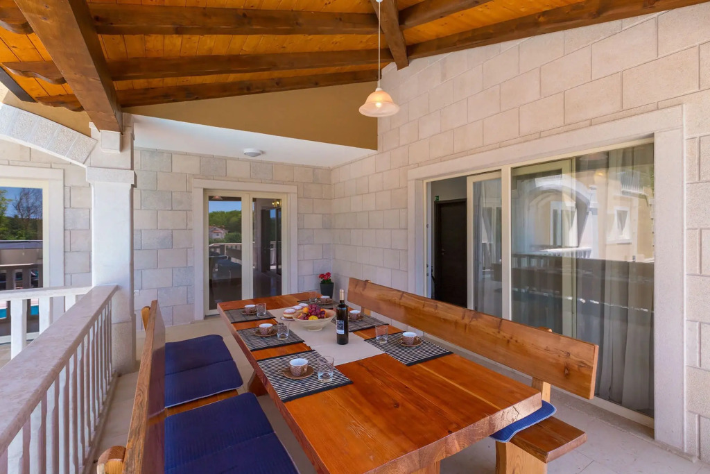 Villa Coridigo - Unique High Position, Panorama Nature View, Cozy Dining Terrace, Gym, Fenced Property