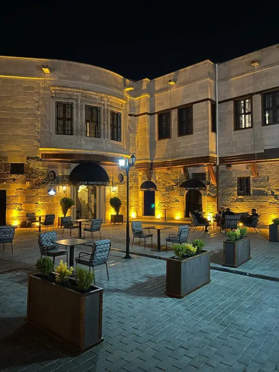 Four Mansions Hotel