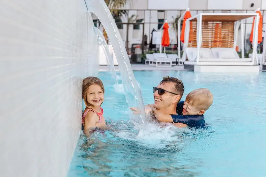 Maani Muscat Hotel & Suites