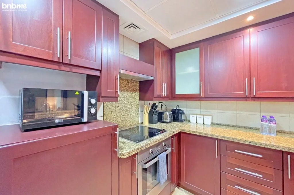 Апартаменты bnbmehomes | 2 BR Stunning Lake Views in Greens-205