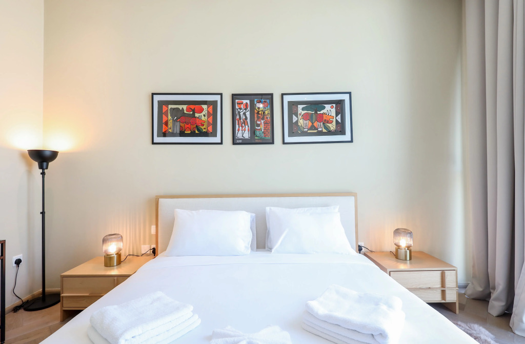 Апартаменты Elite LUX Holiday Homes - Luxurious 1BR Suite in Signature Livings JVC - Dubai