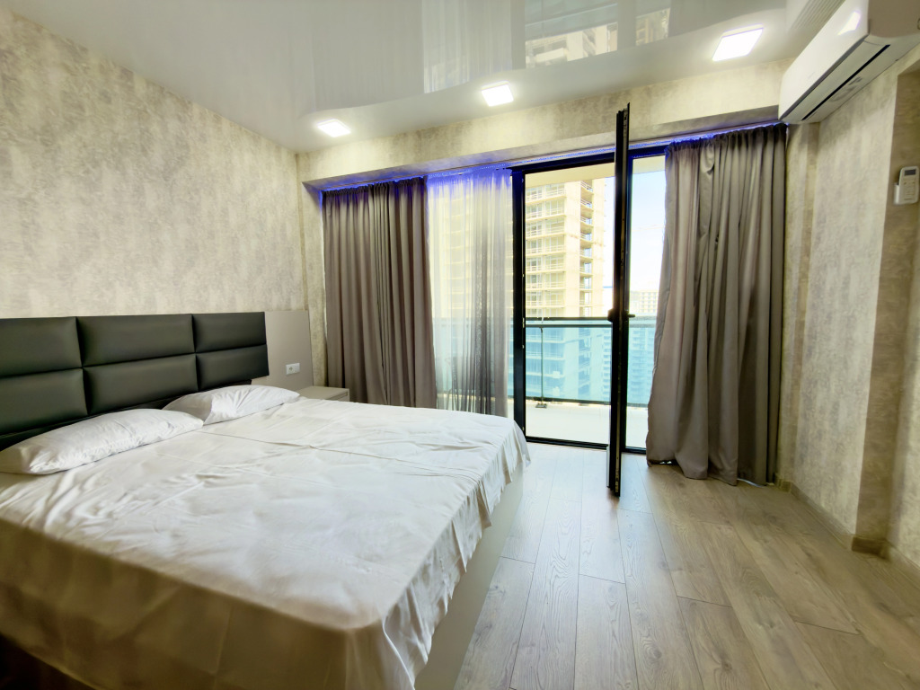 Апартаменты просторные с видом на море в Orbi beach tower