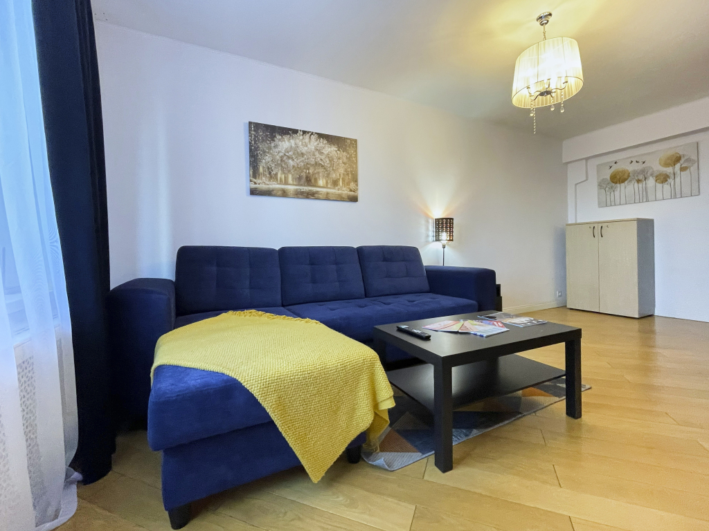S Vidom Na Gostinitsu Kosmos Flat