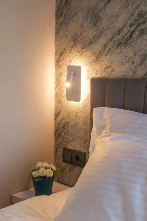 Rexee Hotel