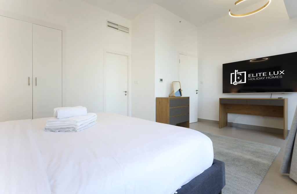 Апартаменты Elite Lux Holiday Homes - Beachside Haven Stylish 1 BHK in JBR Dubai