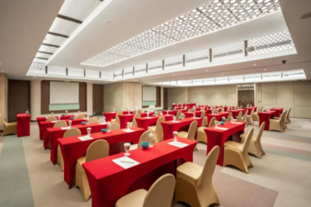 Отель Aston Kemayoran City Hotel