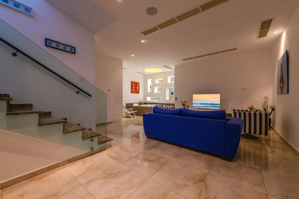 Mare Lombardi Villa