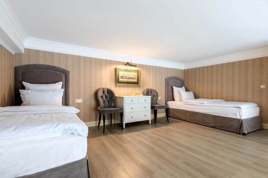 Апартаменты D apartments 3 спальни Гигантские окна потолки 4,2 м