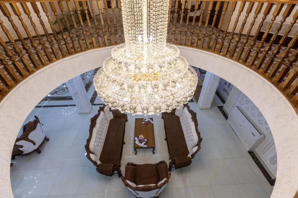 Ark Hotel