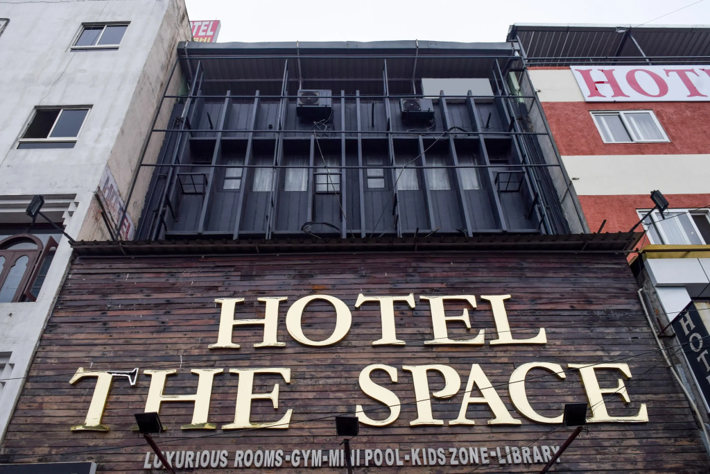 Hotel The Space