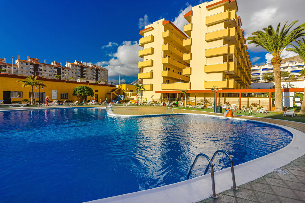 Avenida Juan Carlos Apartments