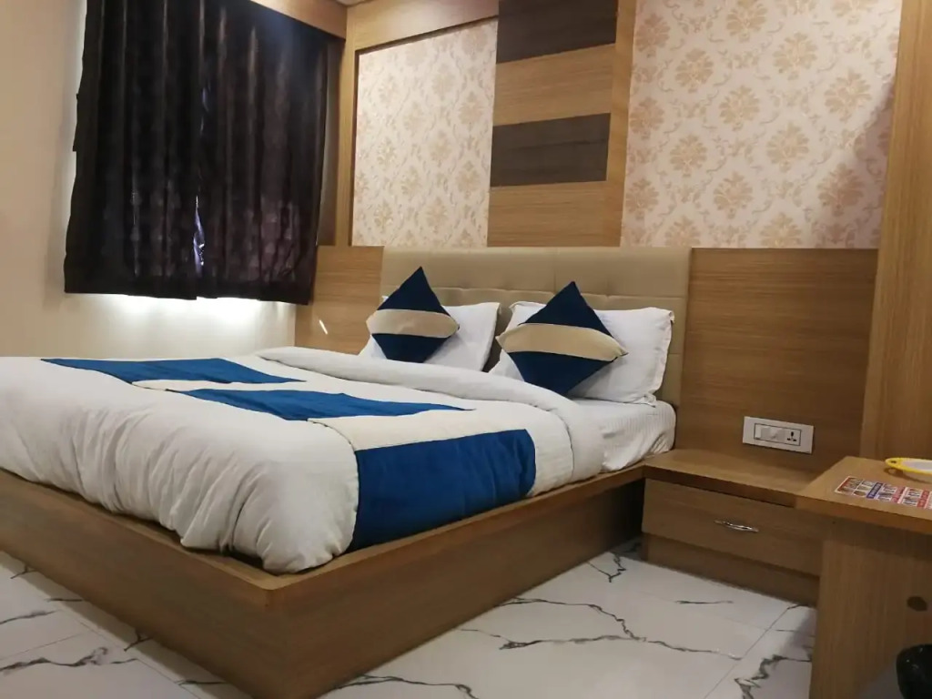 New Pathik Hotel