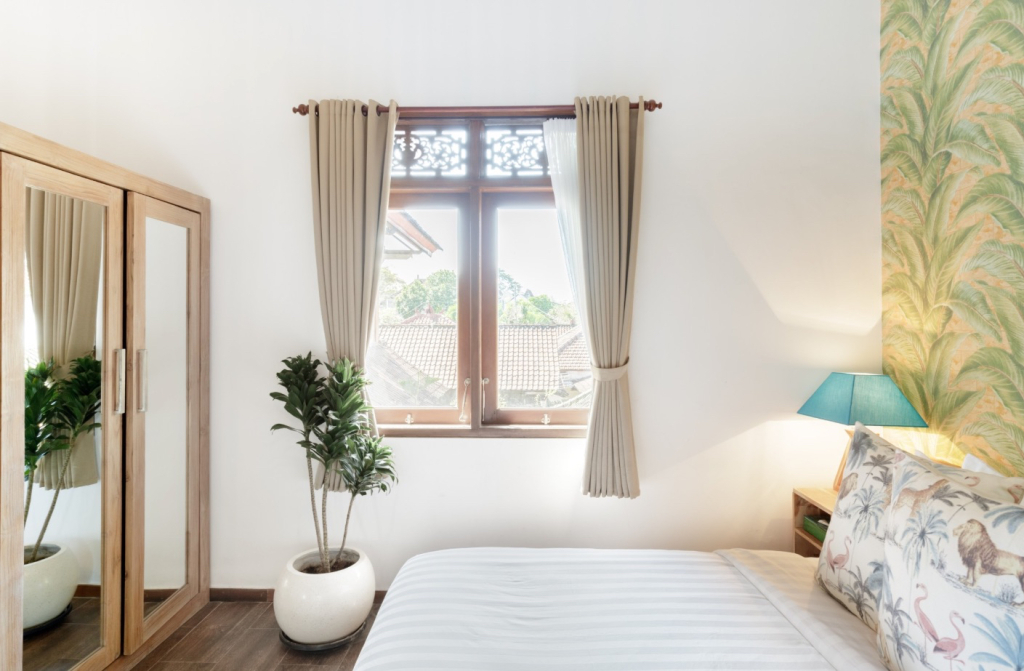 Апартаменты The Loft Colourful Unique Designer Loft Hideaway near the Beach