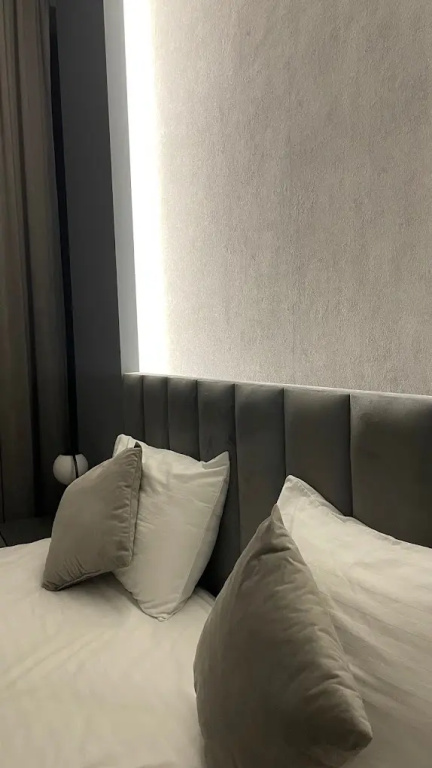 B&M Hotel
