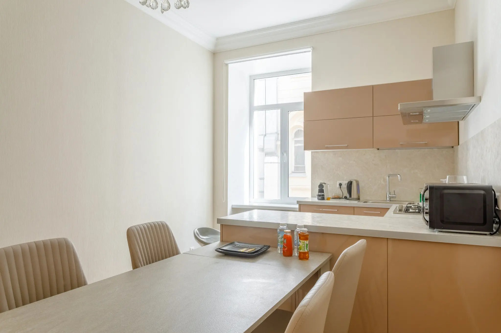 Luchshaya Kvartira with 3 bedrooms near Kremlin