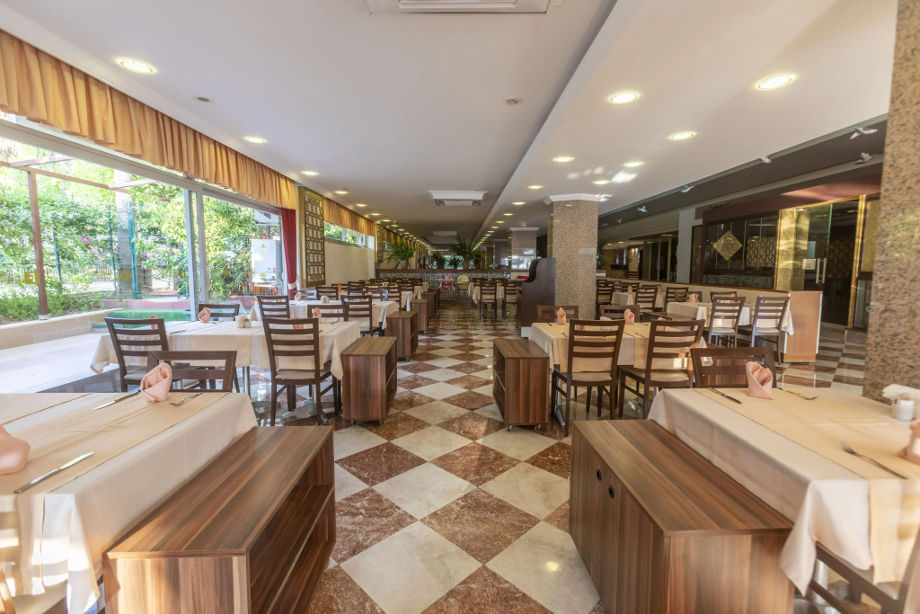 Fame Beach Hotel