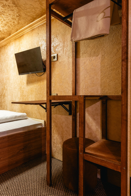 Alladin Capsule Hotel