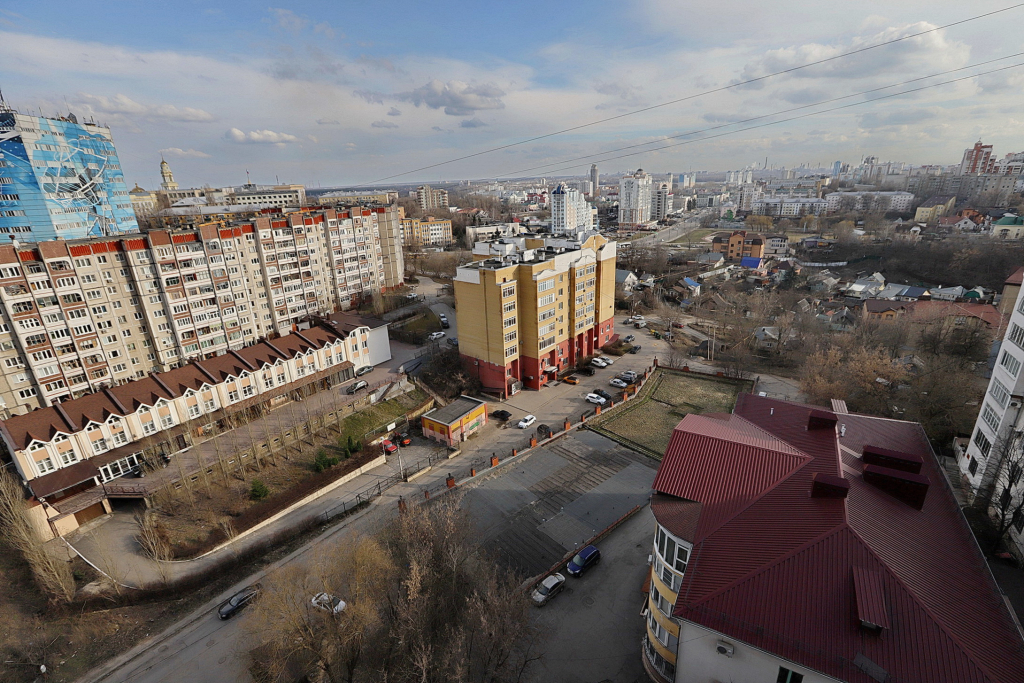 Квартира с панорамным видом, ванной на двоих, паркоместом — откройте магию Липецка!