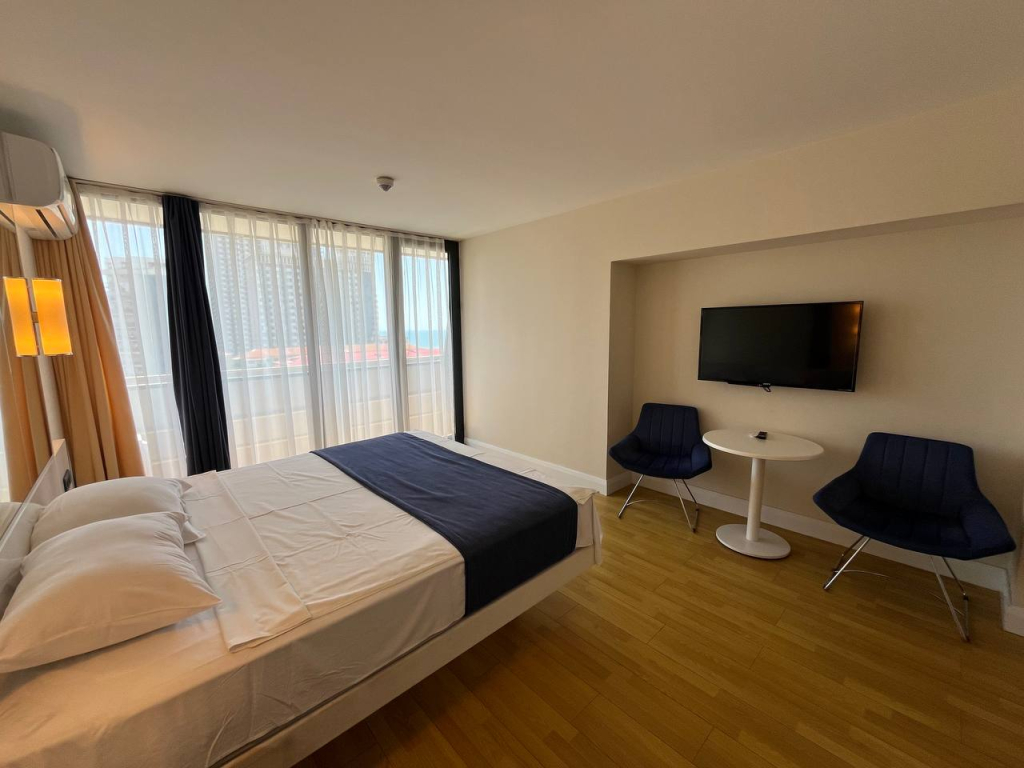 Апартаменты у моря в Апарт-Отеле Orbi City 1137a