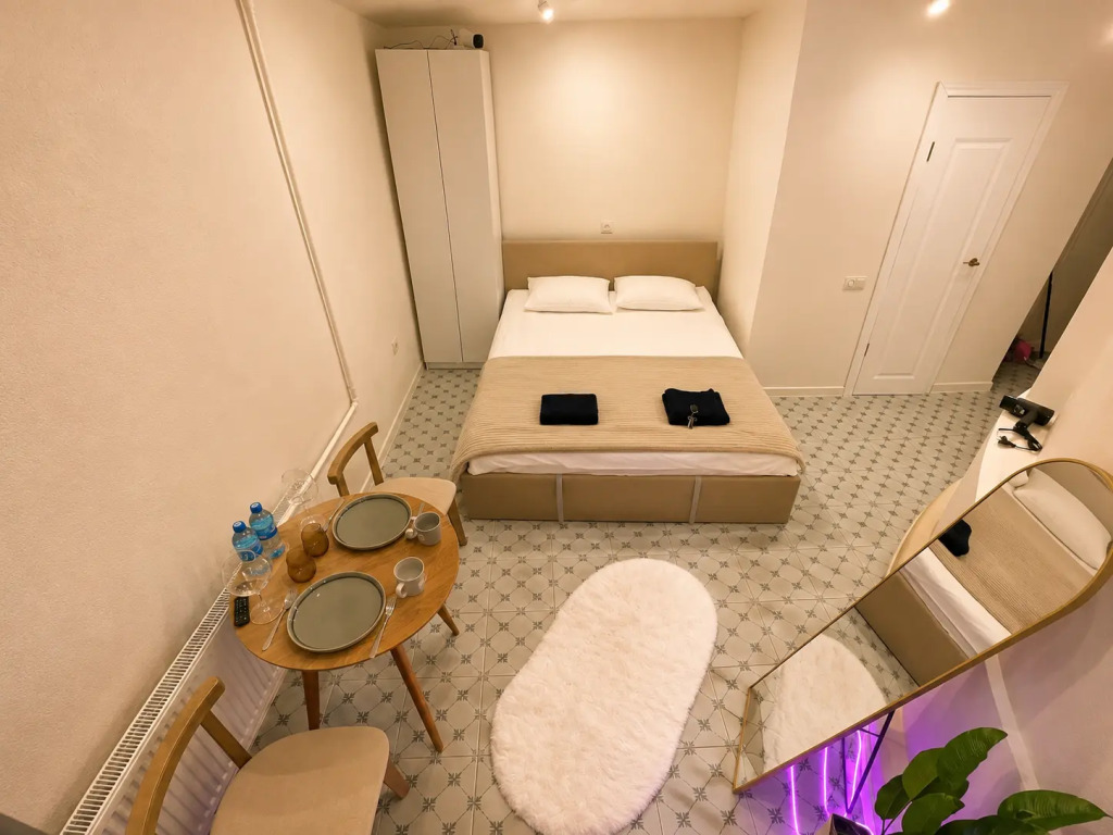 Апартаменты Roomstay Грибоедова 105 Secret Patio