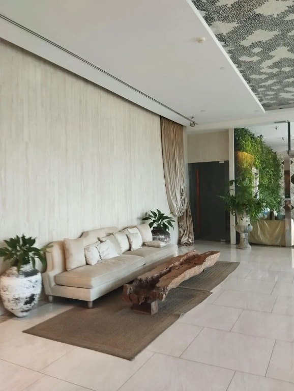 The Riviera Wongamat Hong Apartment