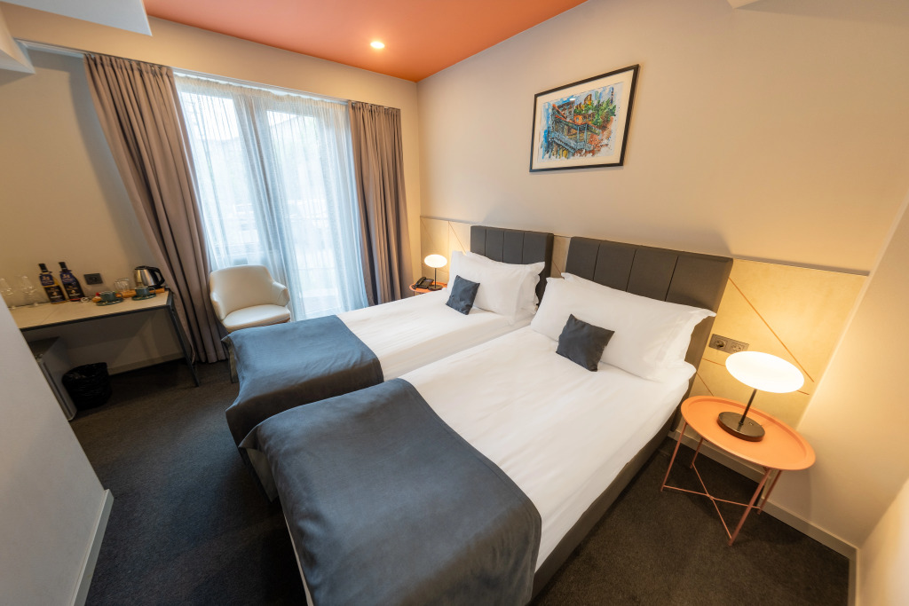 King Tamar Hotel By Luxuria Hotels