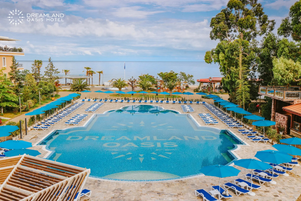 Отель Dreamland Oasis