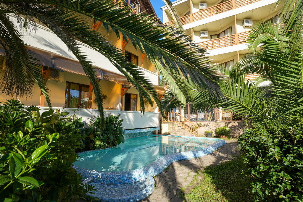 Курортный отель Keriya Hotel