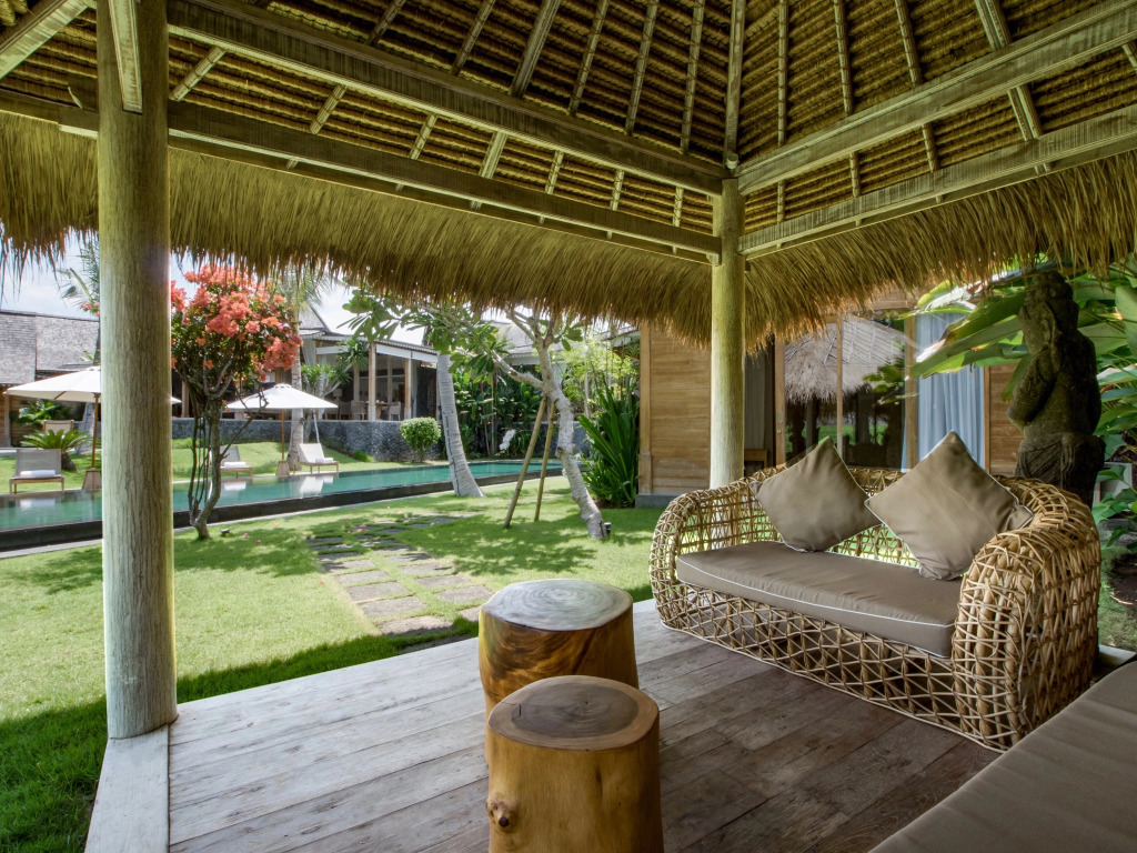 Villa Mannao by Villa Finder