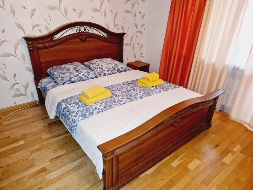 Квартира Октябрьская 8