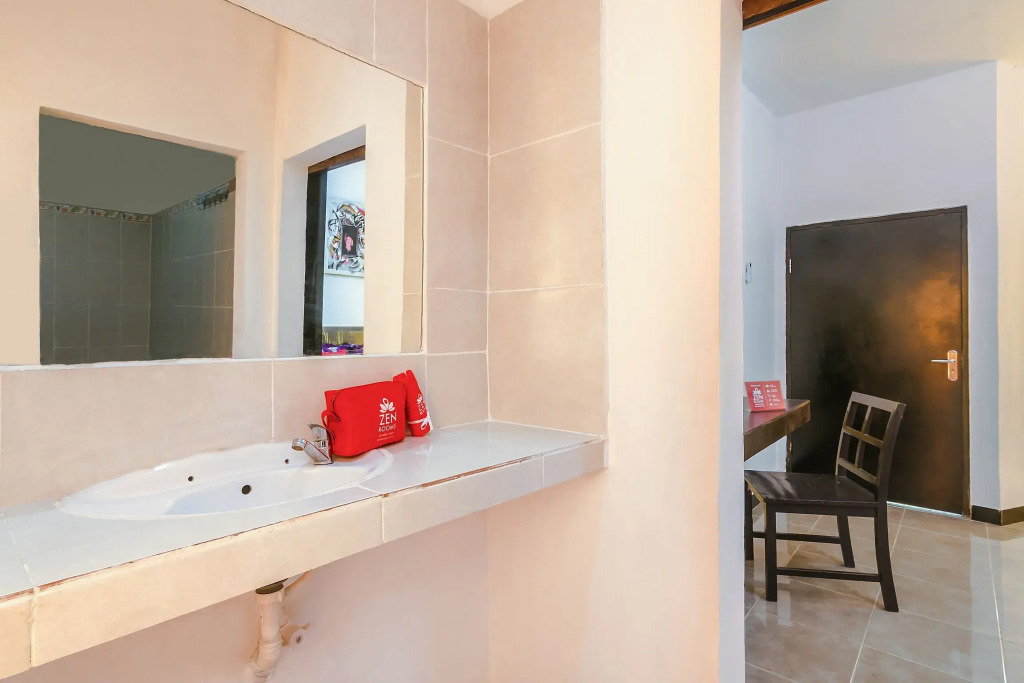 Отель ZEN Rooms Tanjung Benoa Bidadari