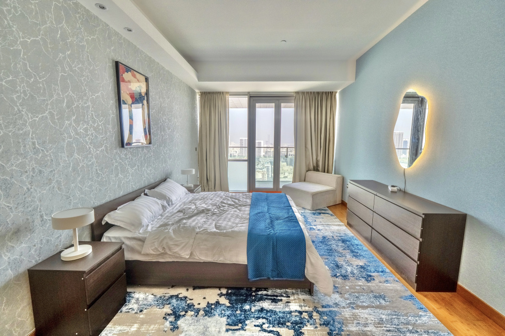 Апартаменты Luxury Vacation Home Nr Metro DWTC