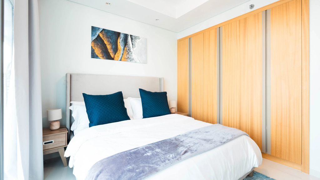 Апартаменты Keyrock Living - 3BR Luxury in Paramount Downtown