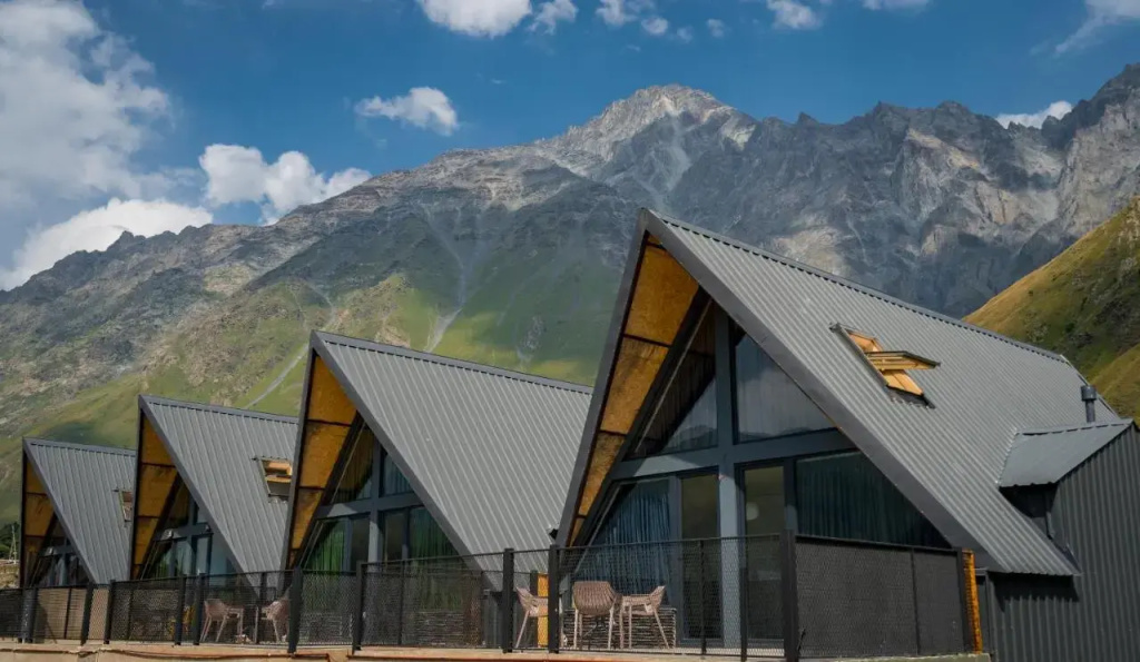 Kazbegi Targmani Cottages