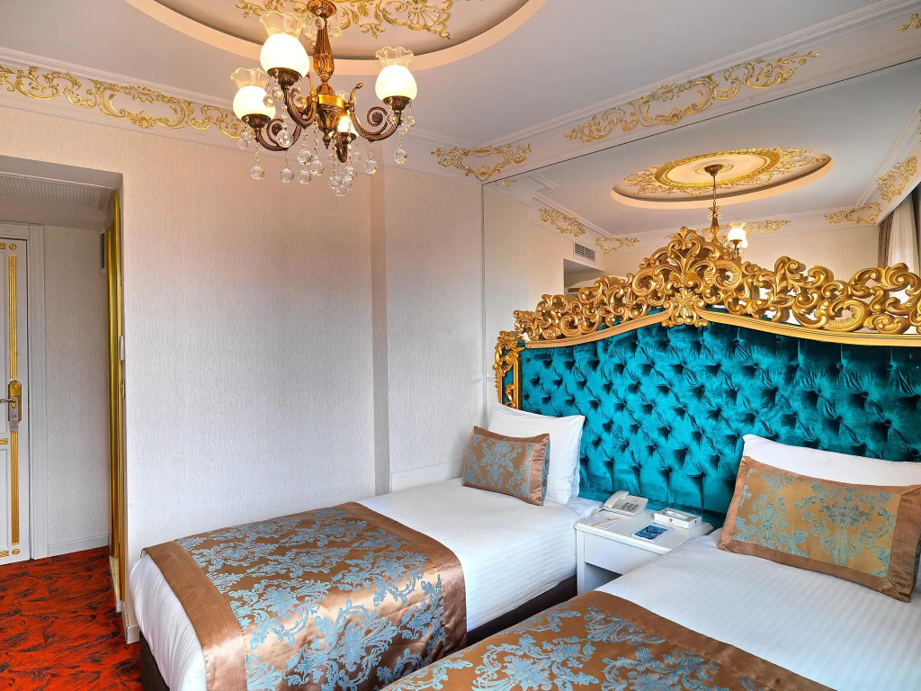 White Monarch Hotel