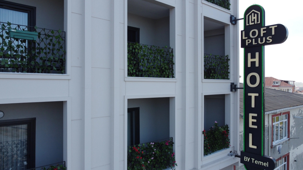 Plus Hotel & Private Transportation İstanbul Airport-By Loft