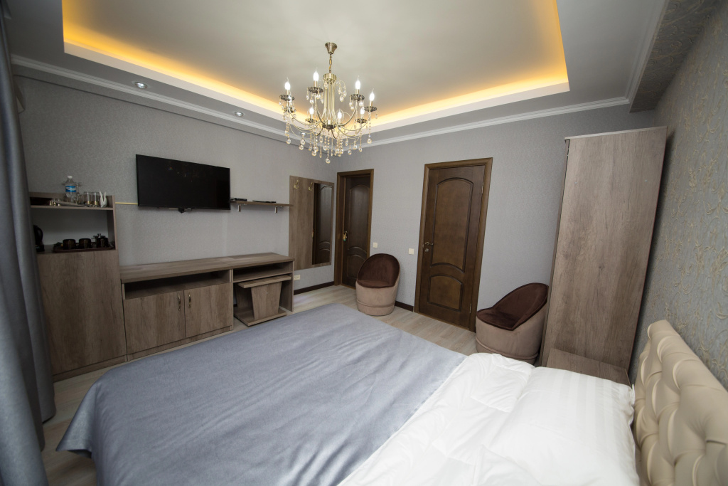DeMar Hotel