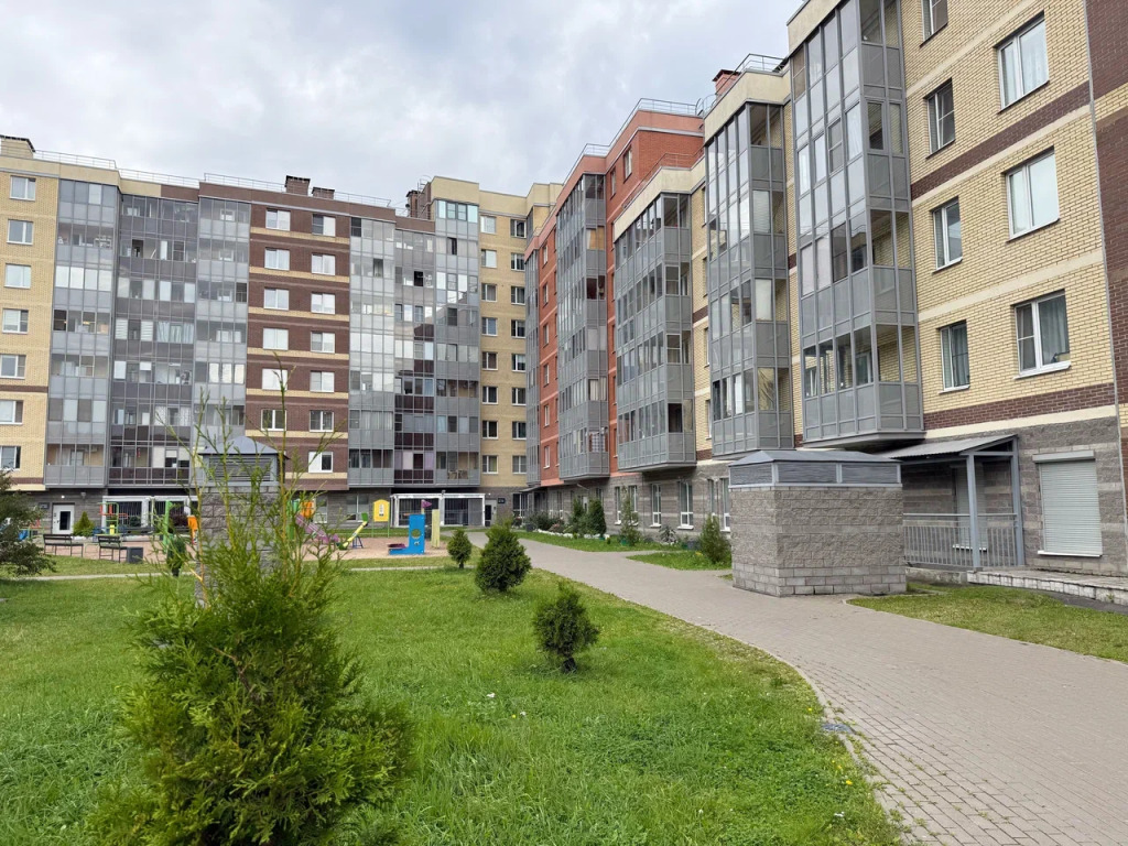 Квартира Просторная двухкомнатная в Колпино