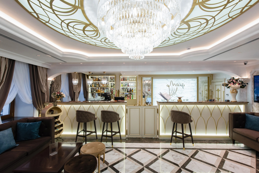 Magic Harp Hotel